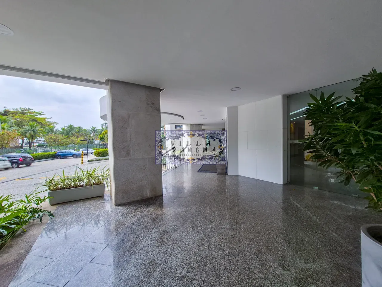 200 m² apartment with 3 en-suite bedrooms and private BBQ — photo 79
