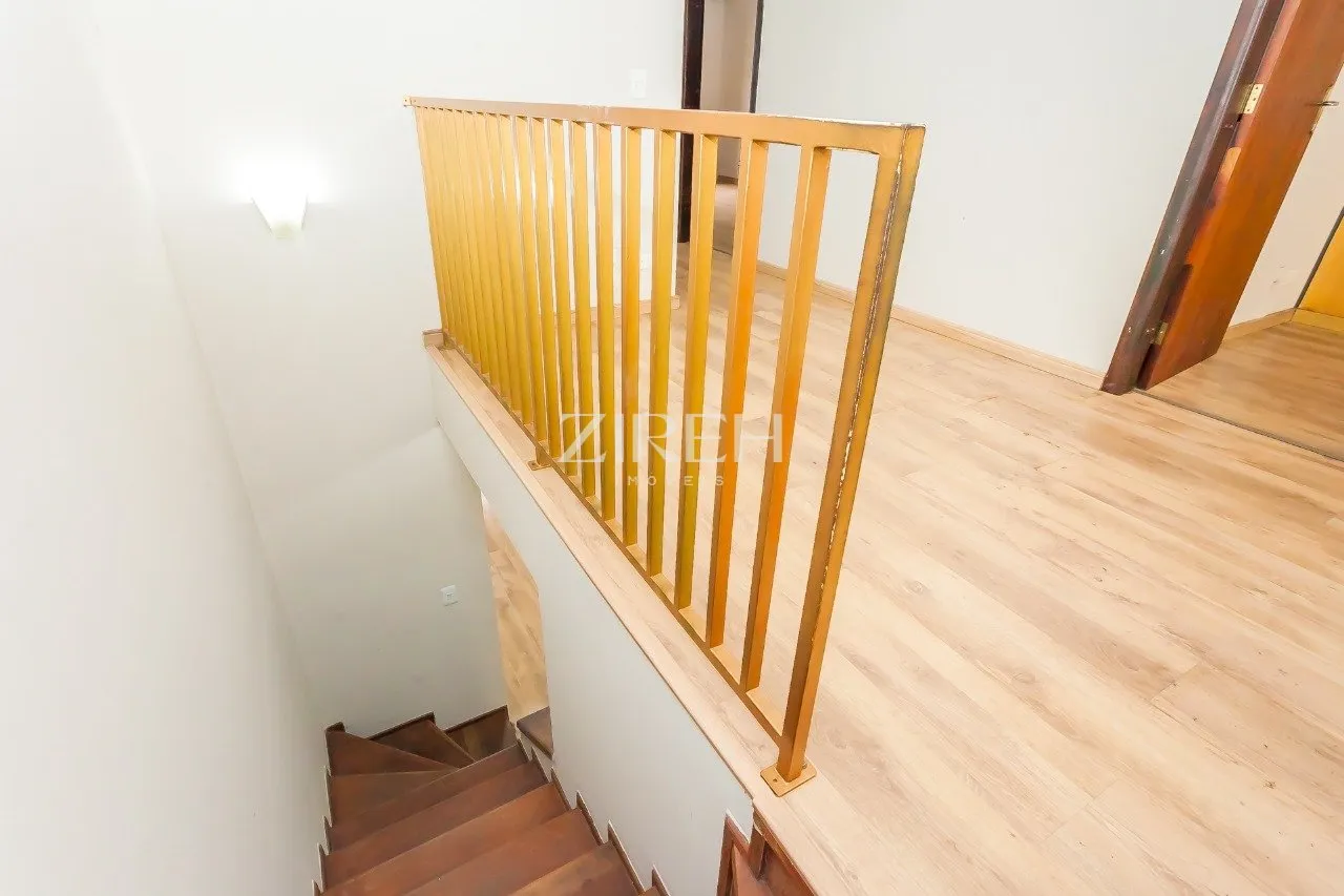 House, 145 m², with wood or laminate floors — photo 14