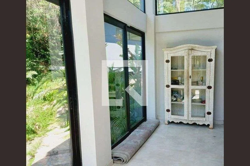 Casa com 5 quartos e cozinha em conceito aberto — photo 5