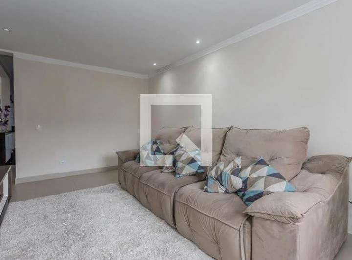 Rental house with 3 bedrooms and 220 m²
