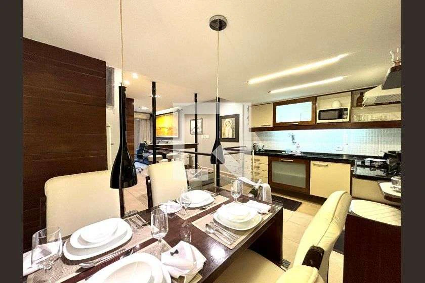 Furnished 1-bedroom apartment with glass balcony 65 m² — photo 2