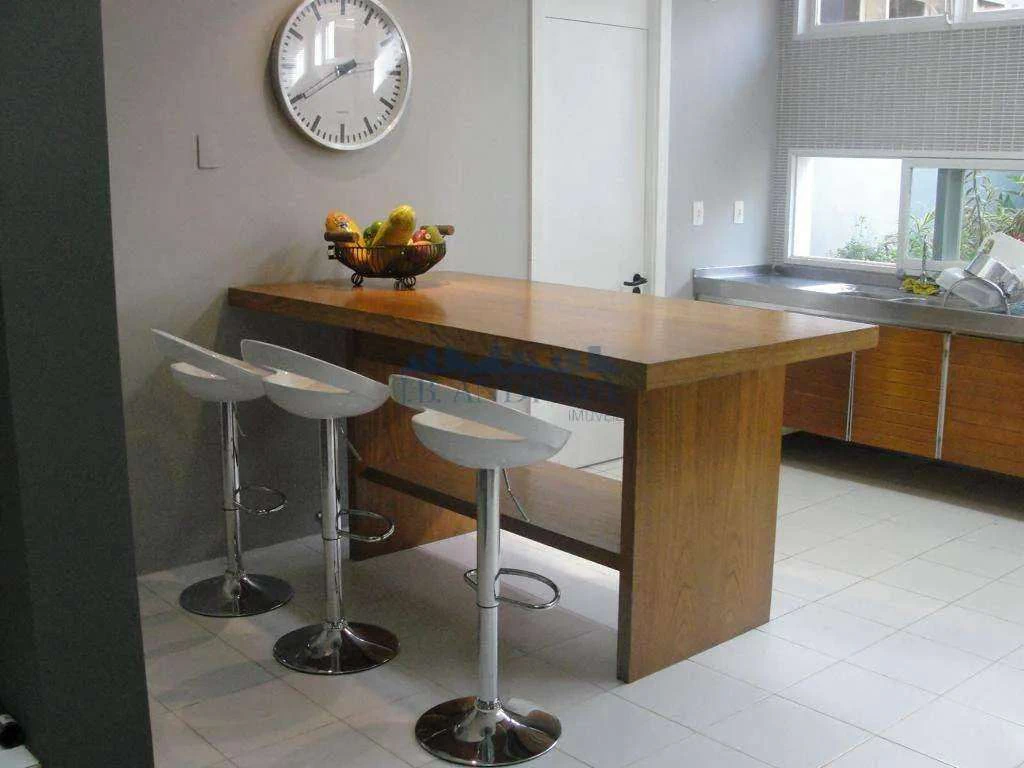 Furnished house with 4 bedrooms and 498 m², closed kitchen — photo 6