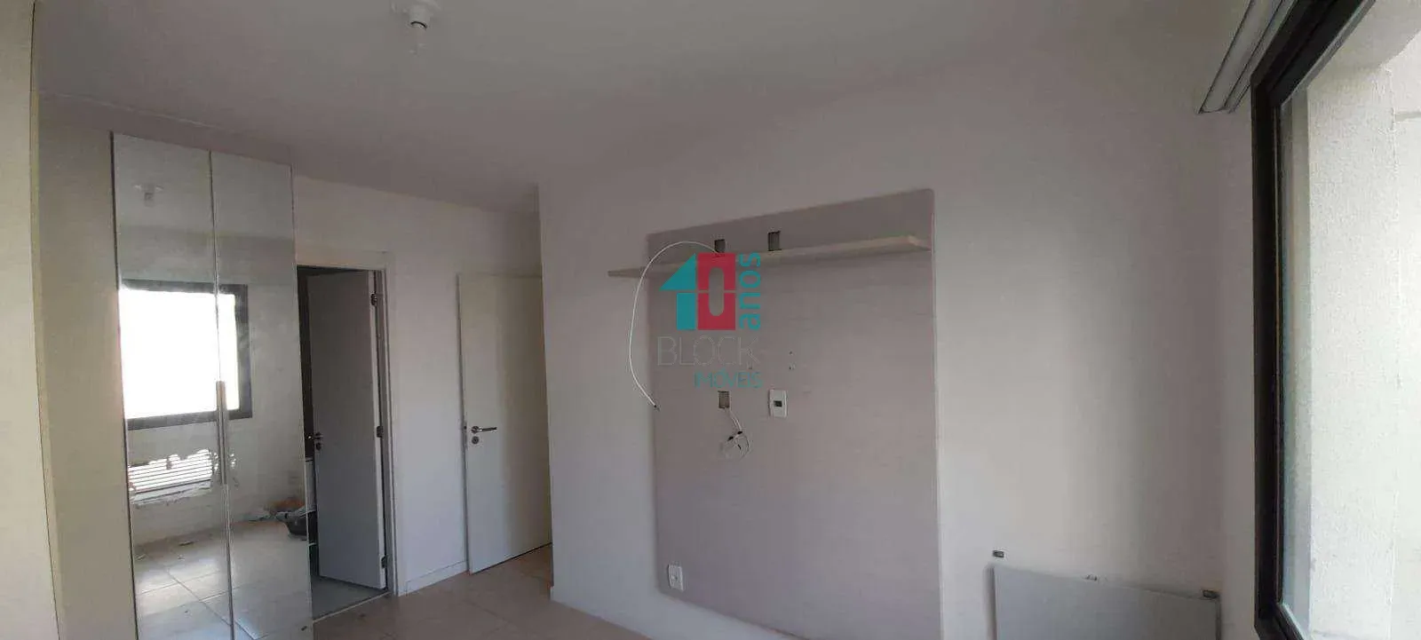 Home office in a 2-bedroom apartment, 66 m² — photo 4