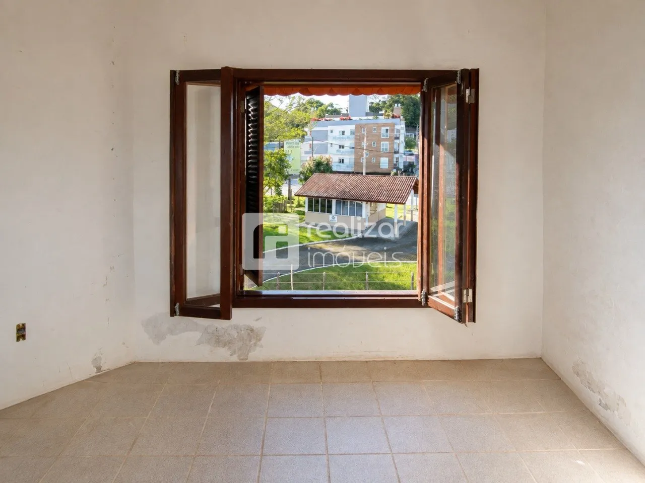 Furnished 4-bedroom house with 4 parking spaces — photo 42
