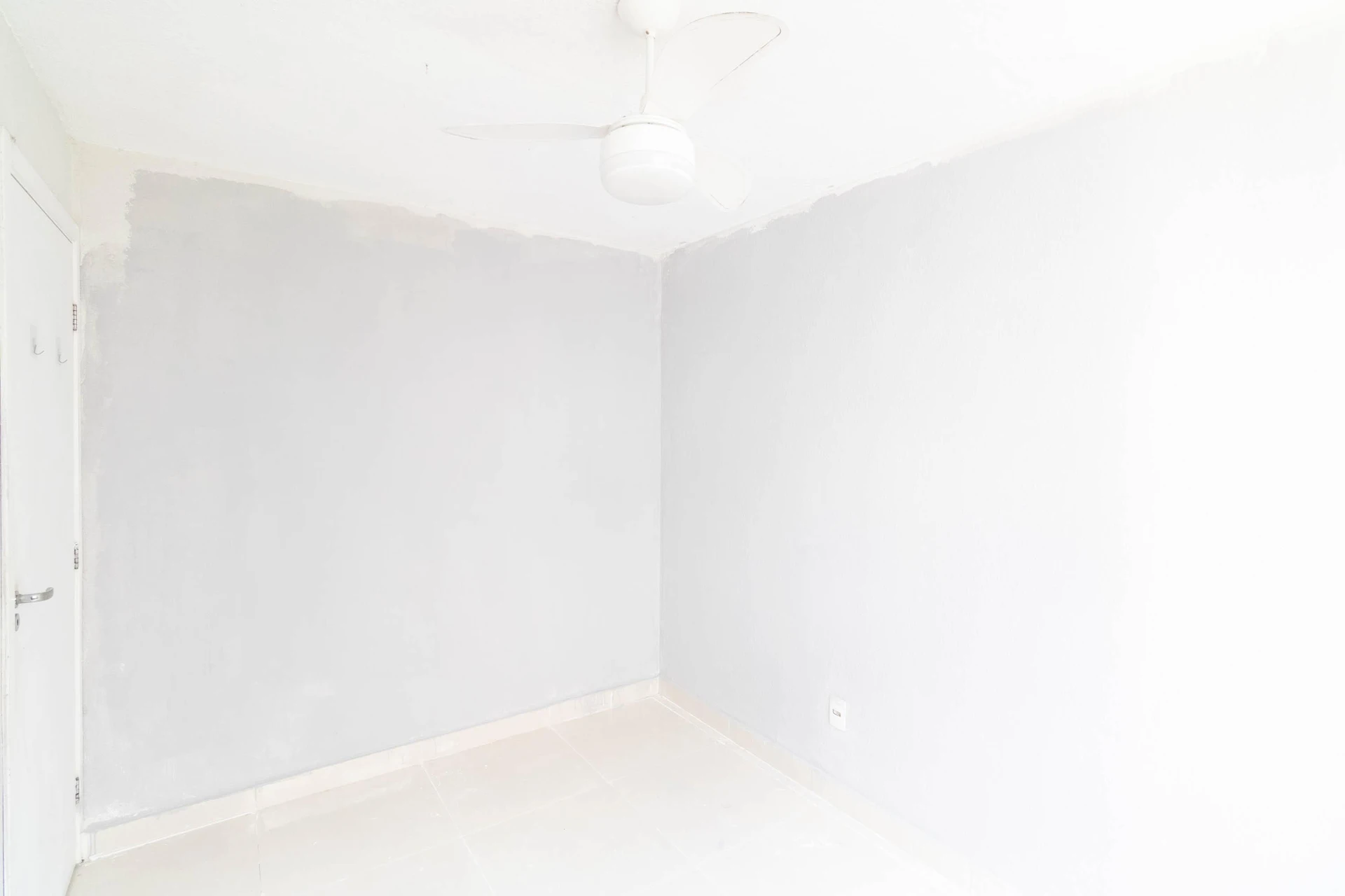 2-bedroom apartment in a building with a gym — photo 36