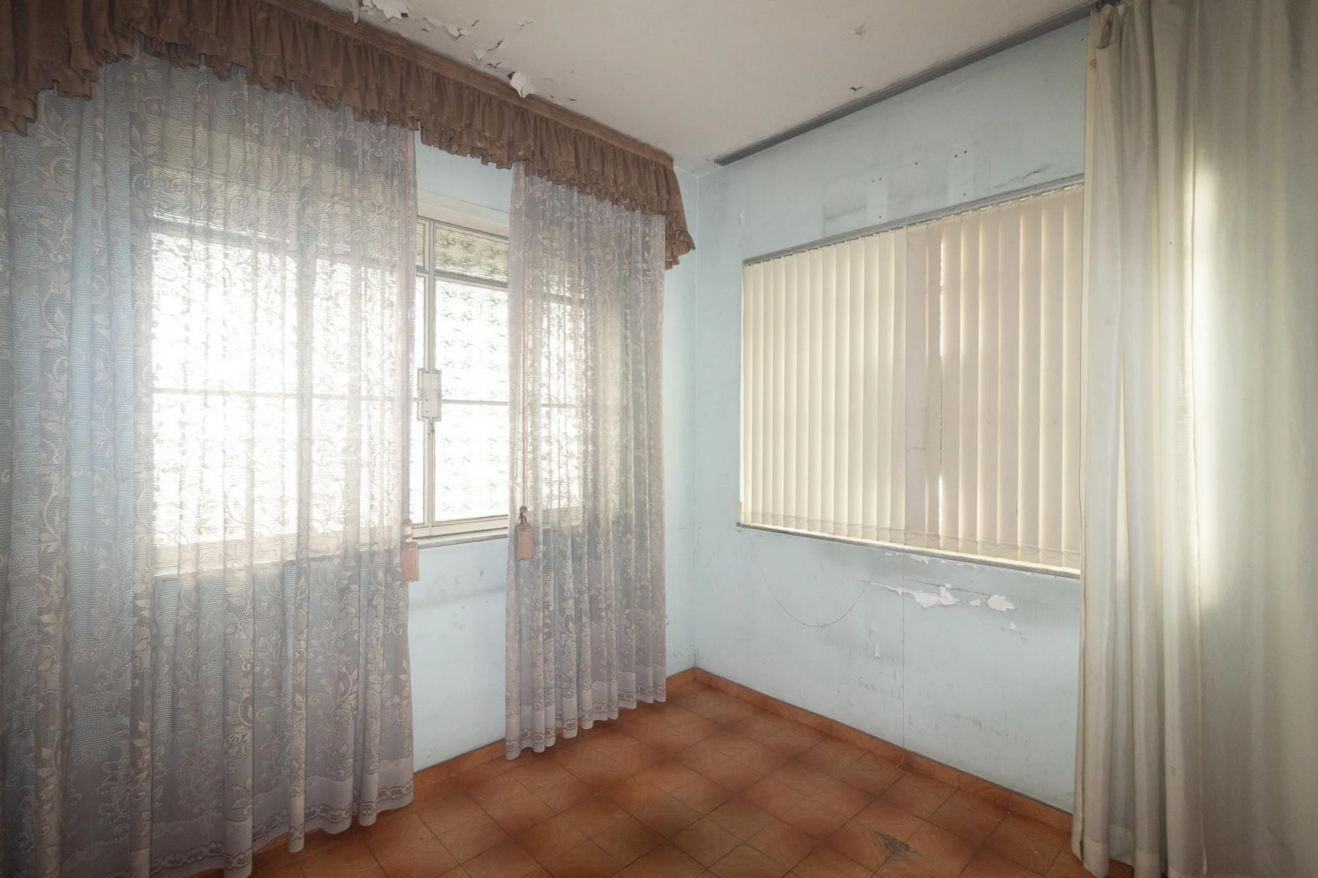 6 quartos e jardim: casa de 263 m² — photo 56