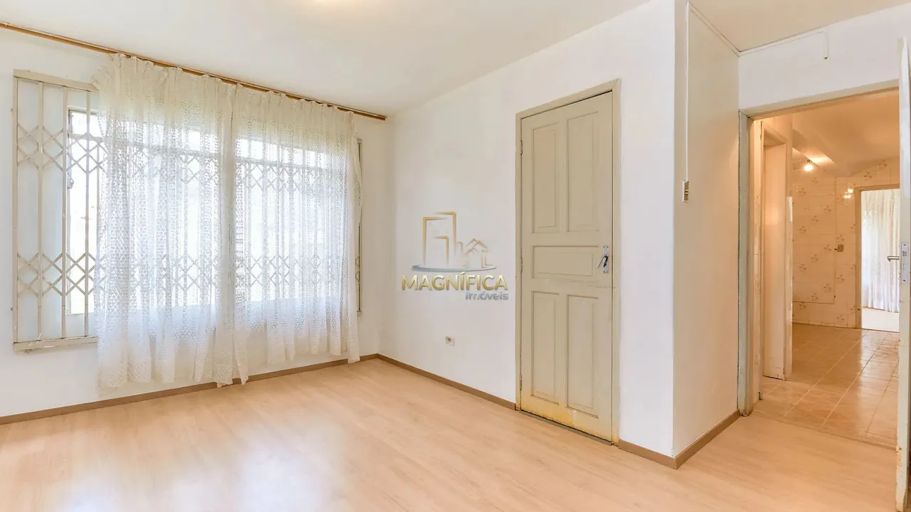 House with 3 bedrooms and a private BBQ area — photo 7