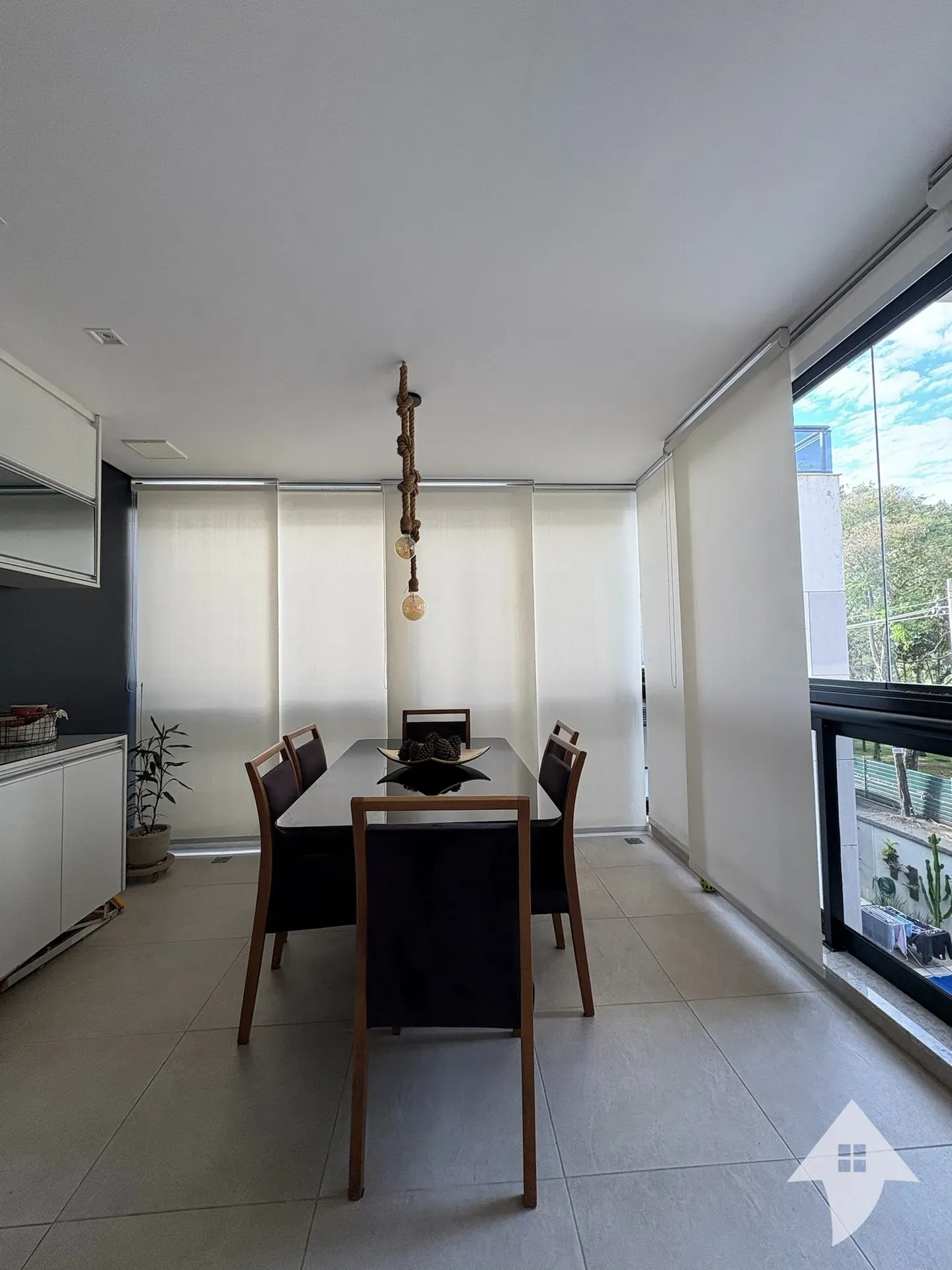 Квартира 156 м² с грилем на балконе и гардеробной — photo 10