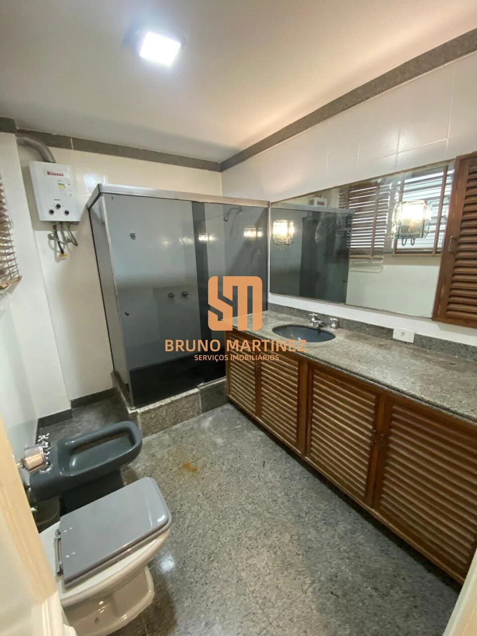 Apartamento sem mobília de 219 m² com 4 quartos e 5 banheiros — photo 9