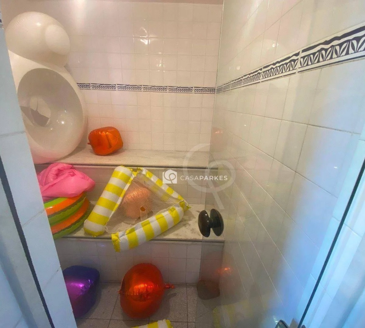 Casa com 5 quartos e 5 banheiros, 570 m², cozinha a gás — photo 20