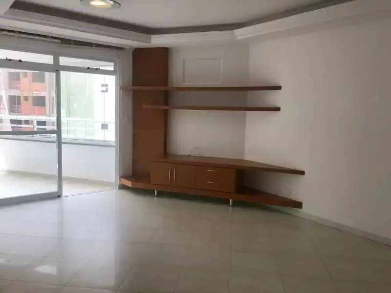 126 m² apartment with 3 bedrooms and a gas kitchen — photo 3