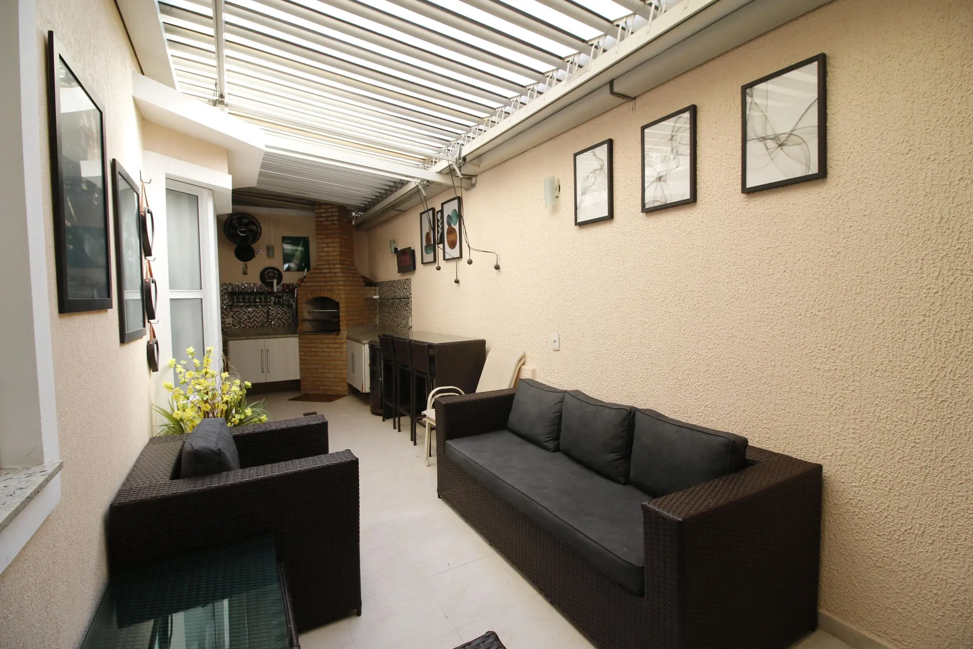 Furnished house, 230 m², with a glass-enclosed balcony — photo 19