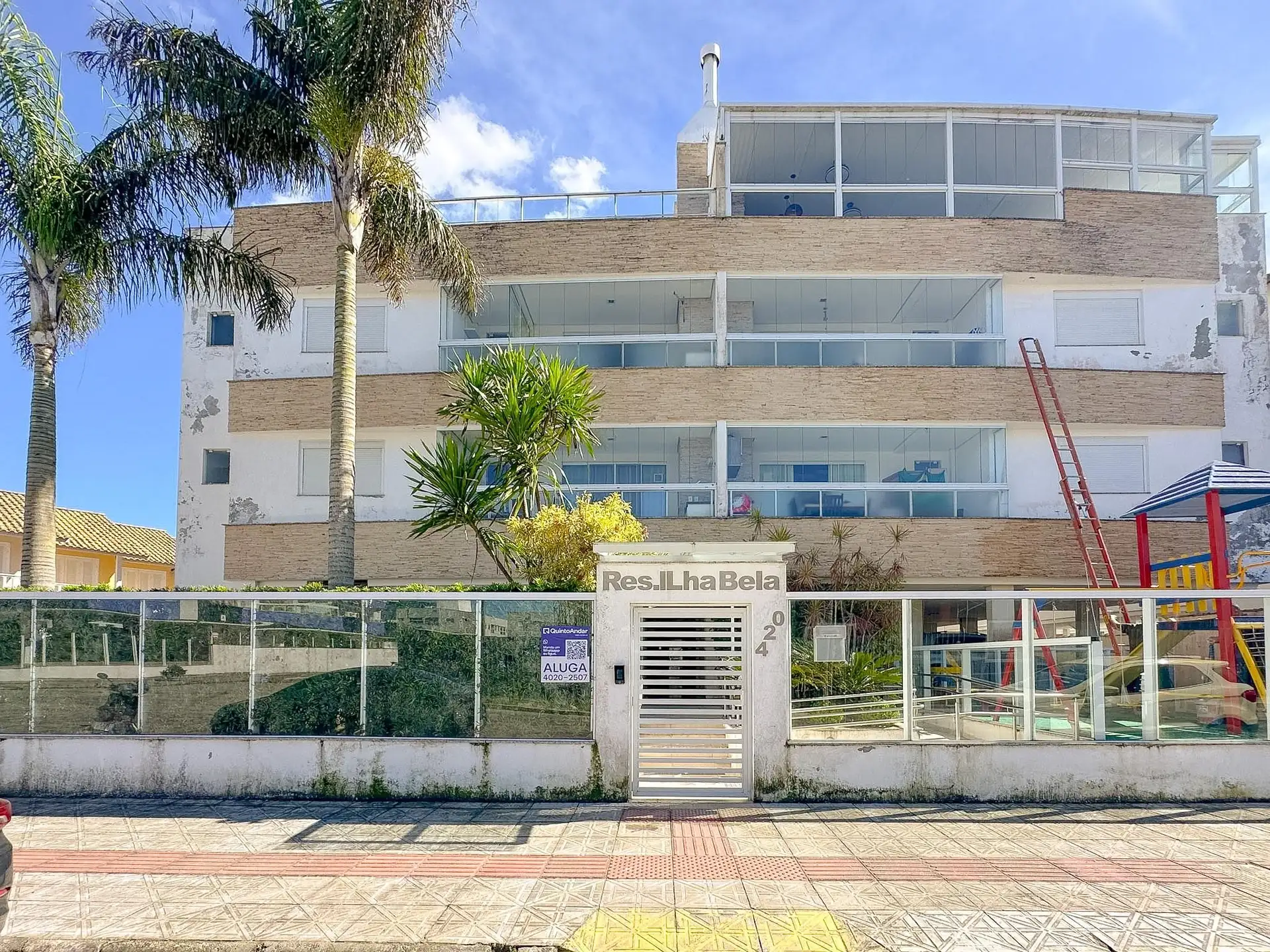 Furnished apartment, 92 m², with a grill on the balcony — photo 57