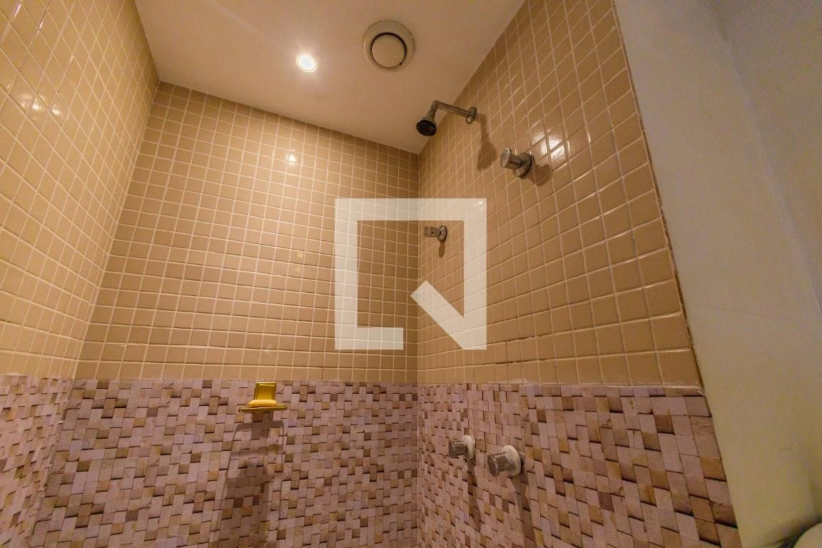 Furnished apartment with 2 bedrooms, 1 en-suite and balcony — photo 27