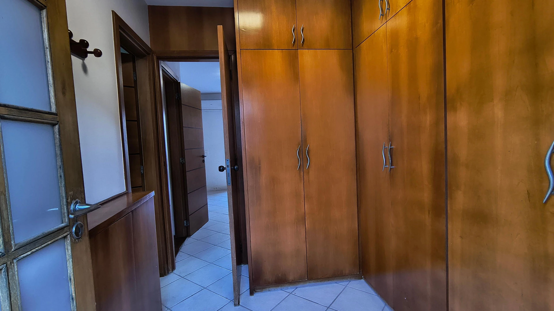 Condo house with balcony and 3 en-suite bedrooms — photo 21