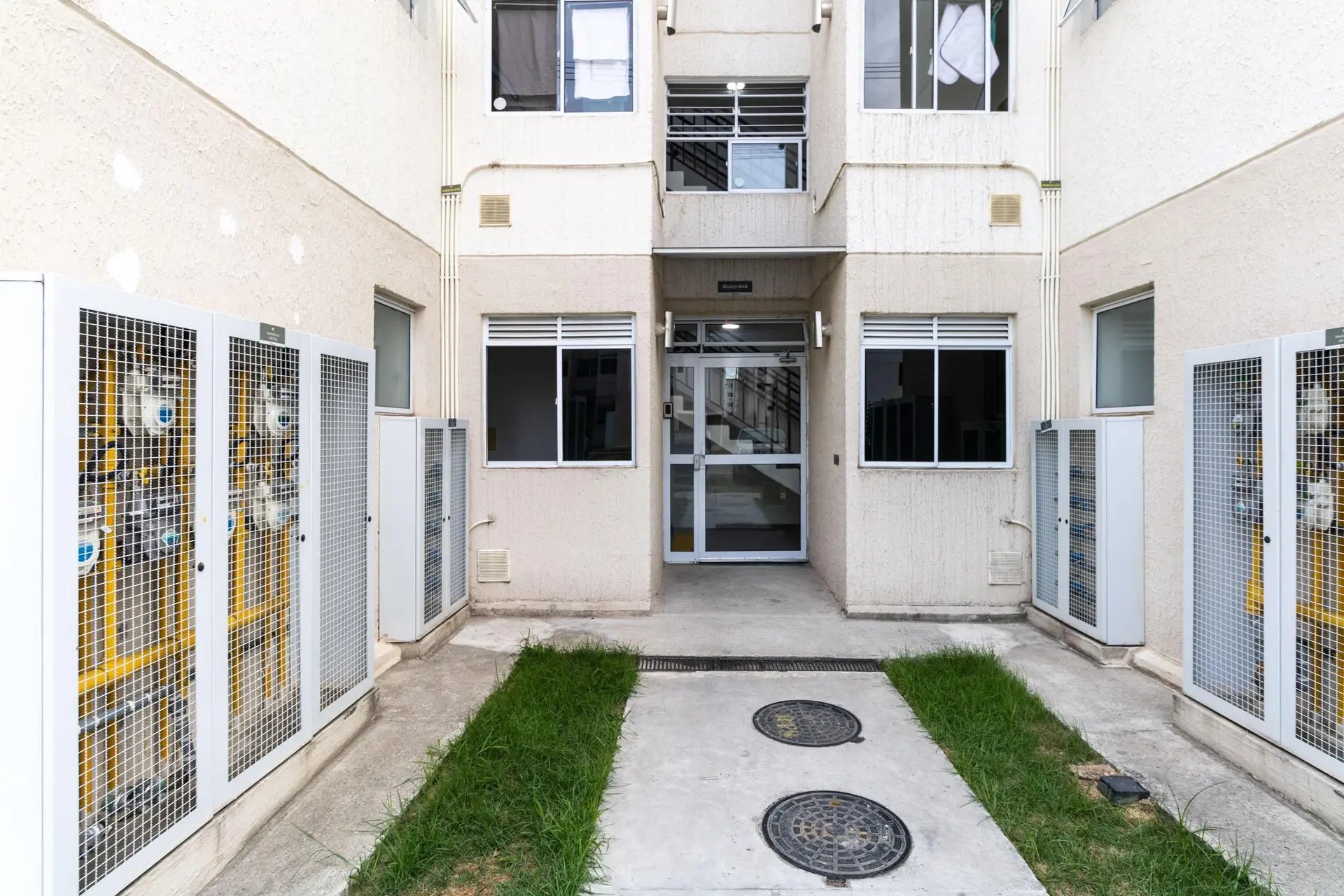 Unfurnished apartment with 2 bedrooms and 1 parking spot — photo 17