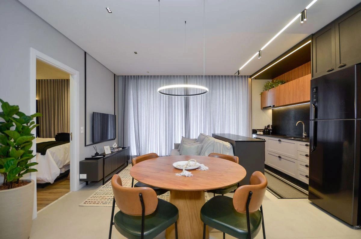 Furnished 1-bedroom apartment with balcony and grill — photo 30