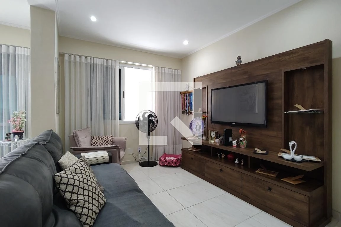 Glass-enclosed balcony in a 3-bedroom apartment, 155 m² — photo 7
