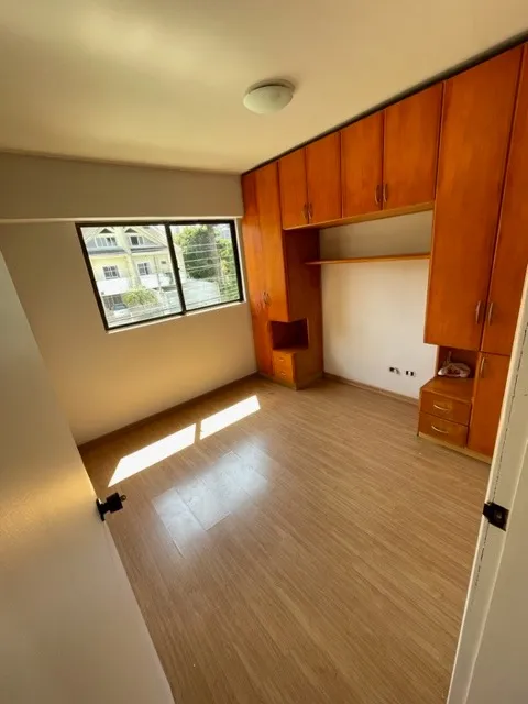 Wood or laminate floors in a 2-bedroom apartment, 60 m² — photo 3