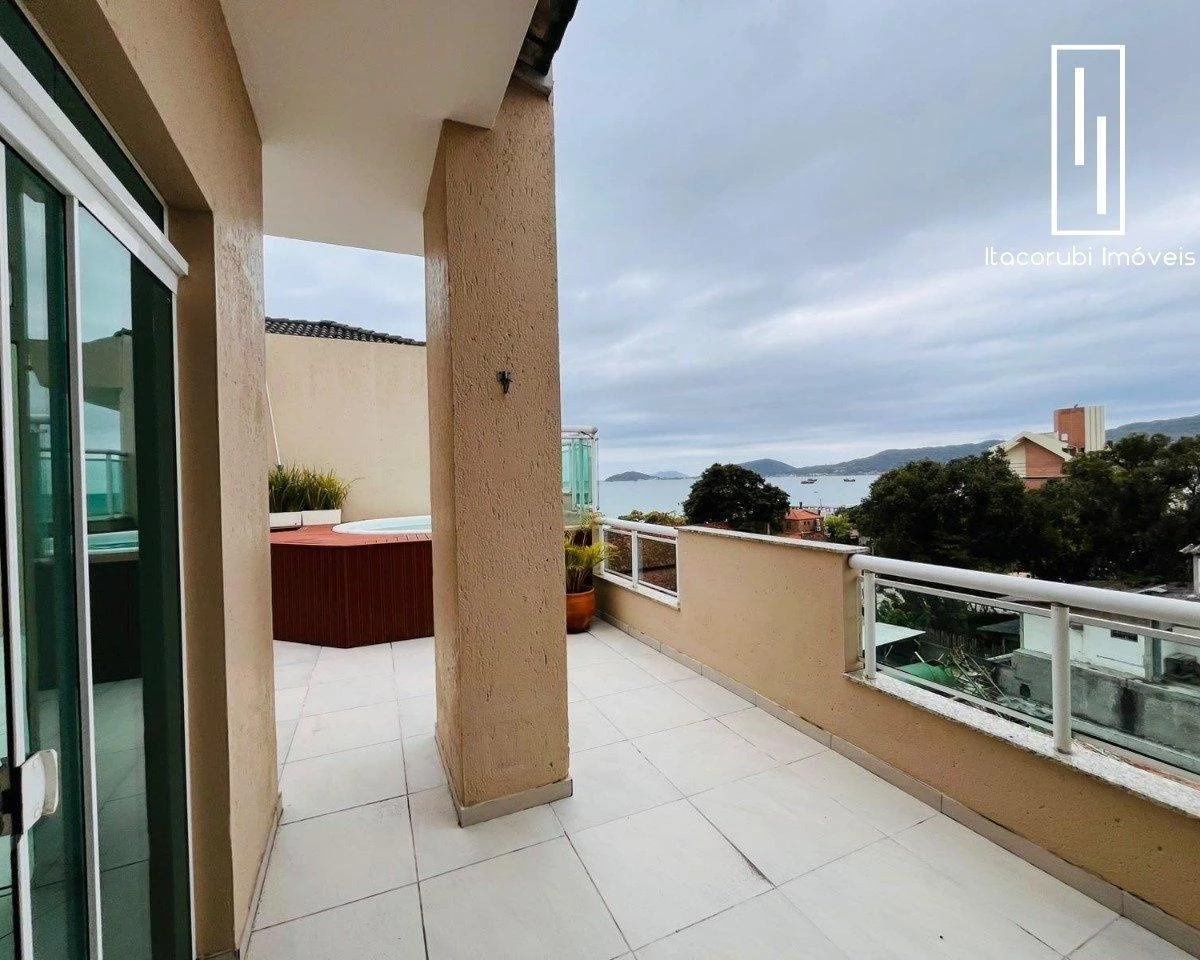 Balcony with a grill in a 2-bedroom apartment, 128 m² — photo 11
