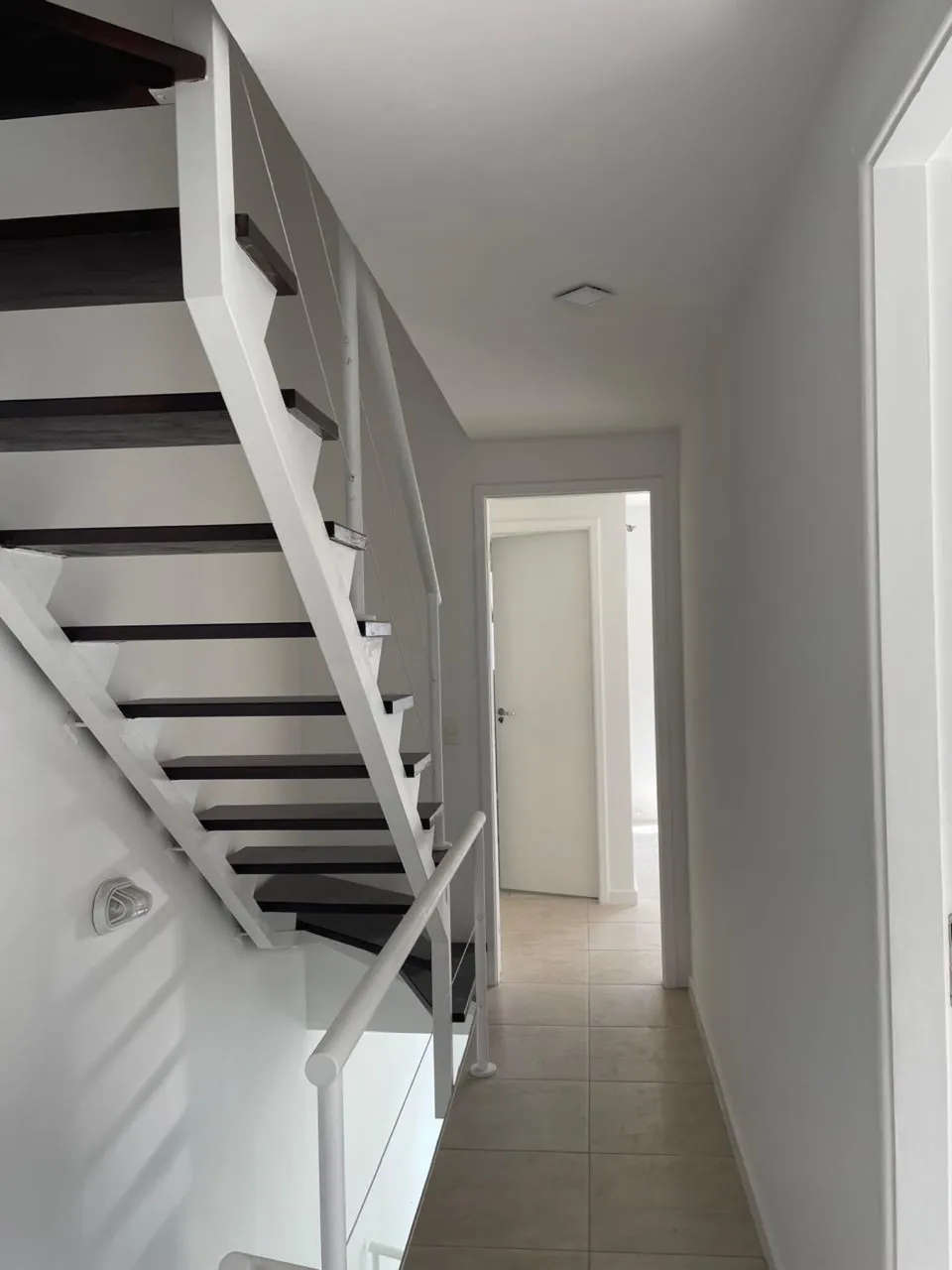 House with 5 bedrooms and 4 bathrooms, closed kitchen — photo 8