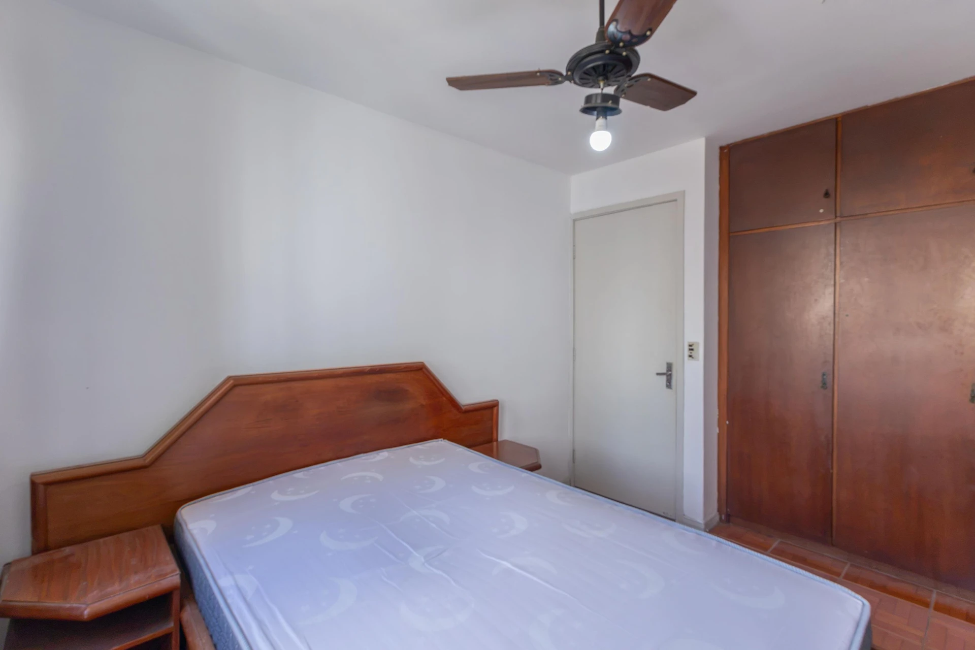 2-bedroom apartment with a washing machine in Curitiba — photo 28