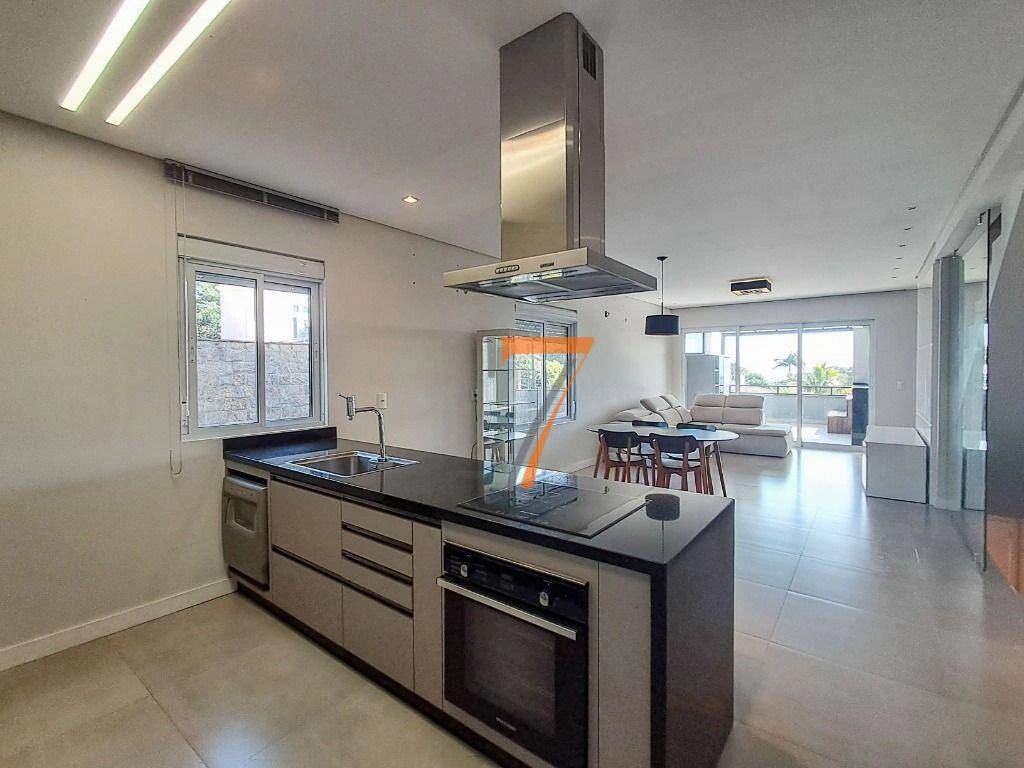 Modern 4-suite house with 2 parking spaces — photo 2