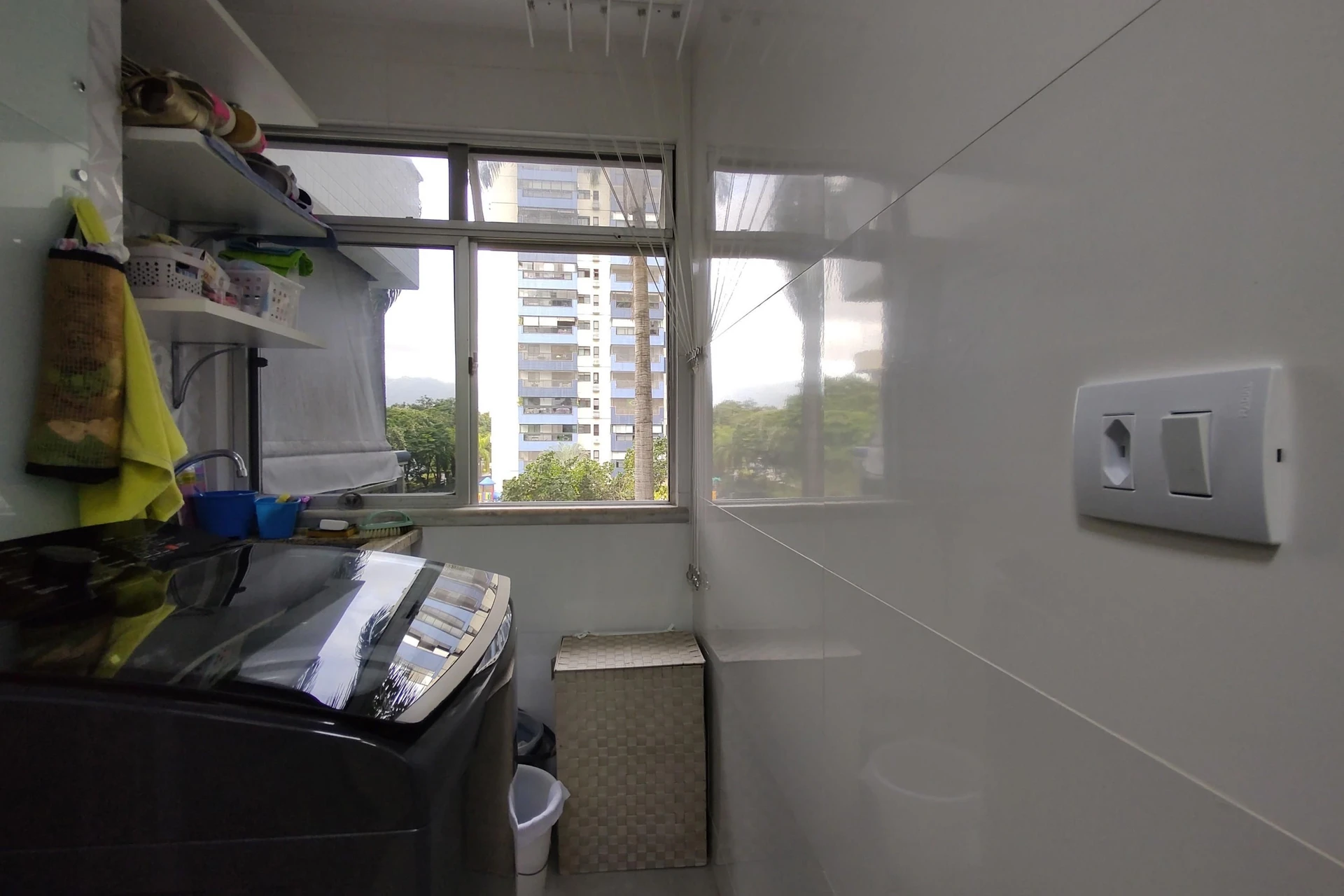 3-bedroom apartment with a walk-in closet — photo 64