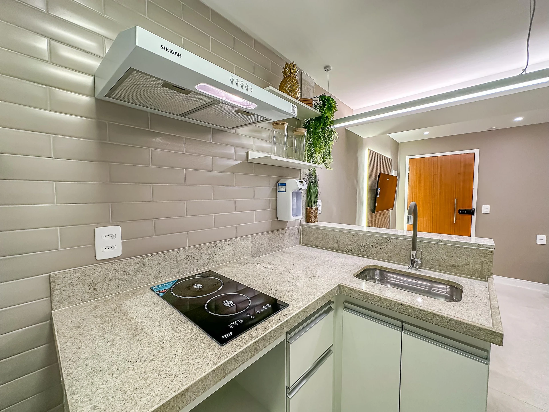 Меблированная квартира с 1 спальней и кухней open-plan — photo 19