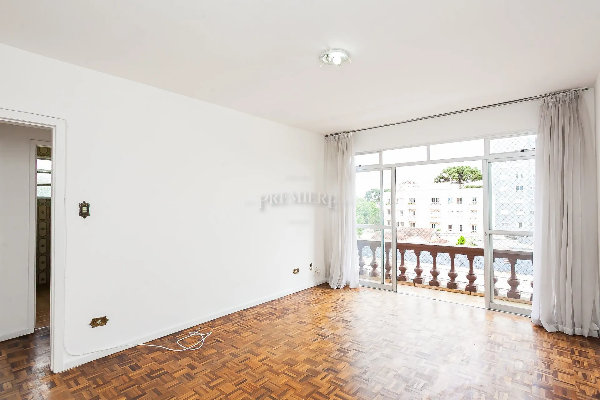 3-bedroom apartment with a washing machine in Curitiba