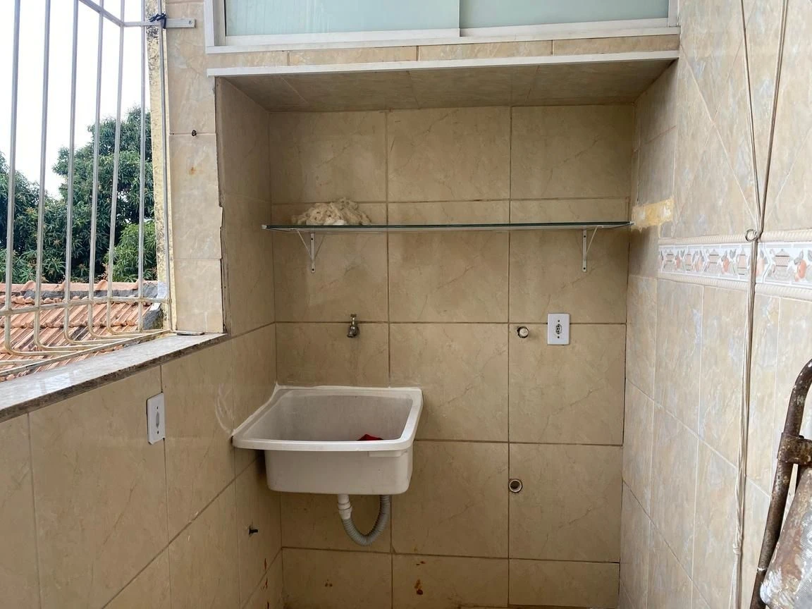 Unfurnished 3-bedroom apartment with 1 bathroom — photo 9