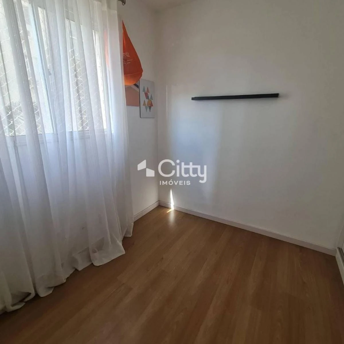Apartment, 57 m², with wood or laminate floors — photo 18