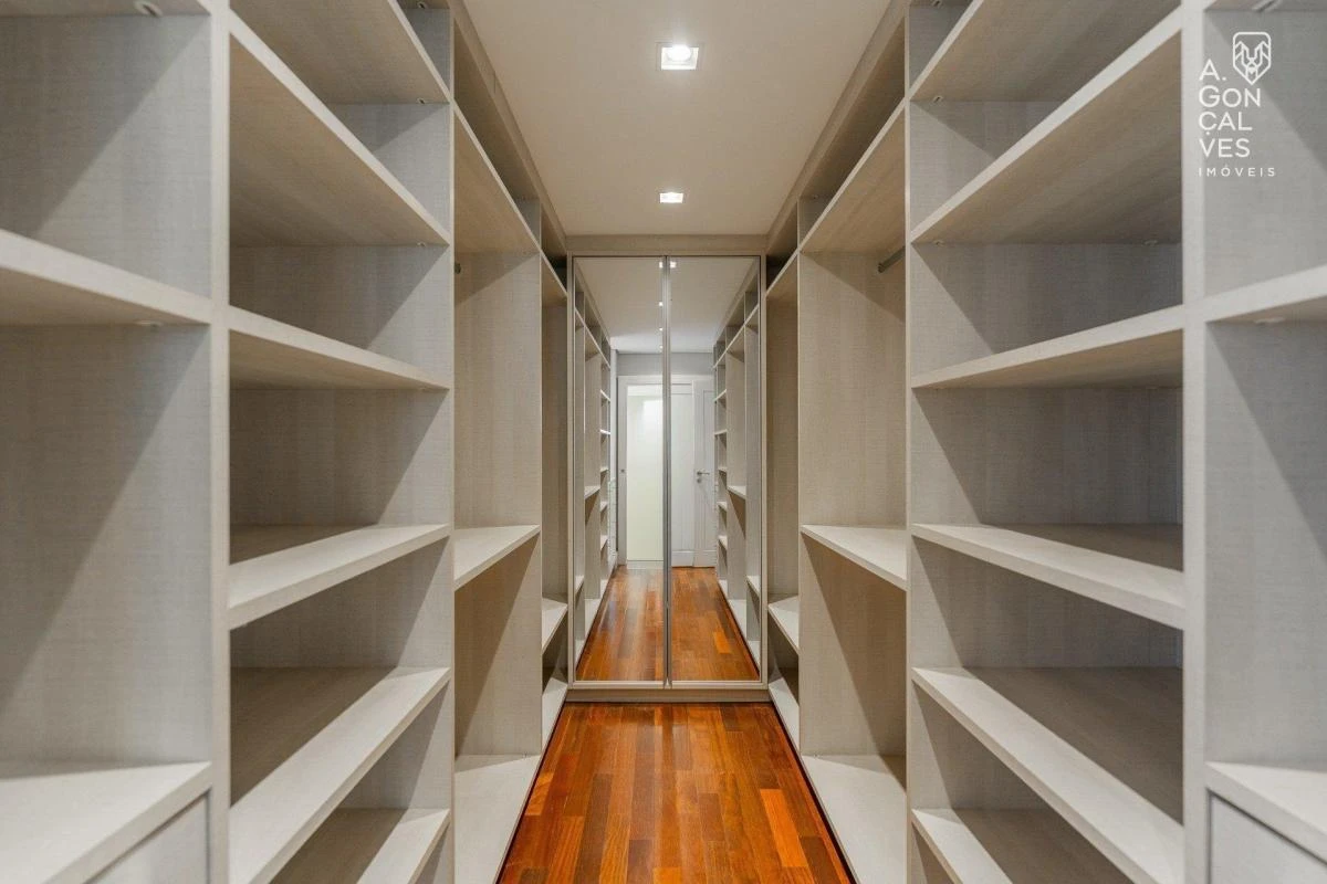 Робоче місце та 5 спалень: квартира 442 м² — photo 43