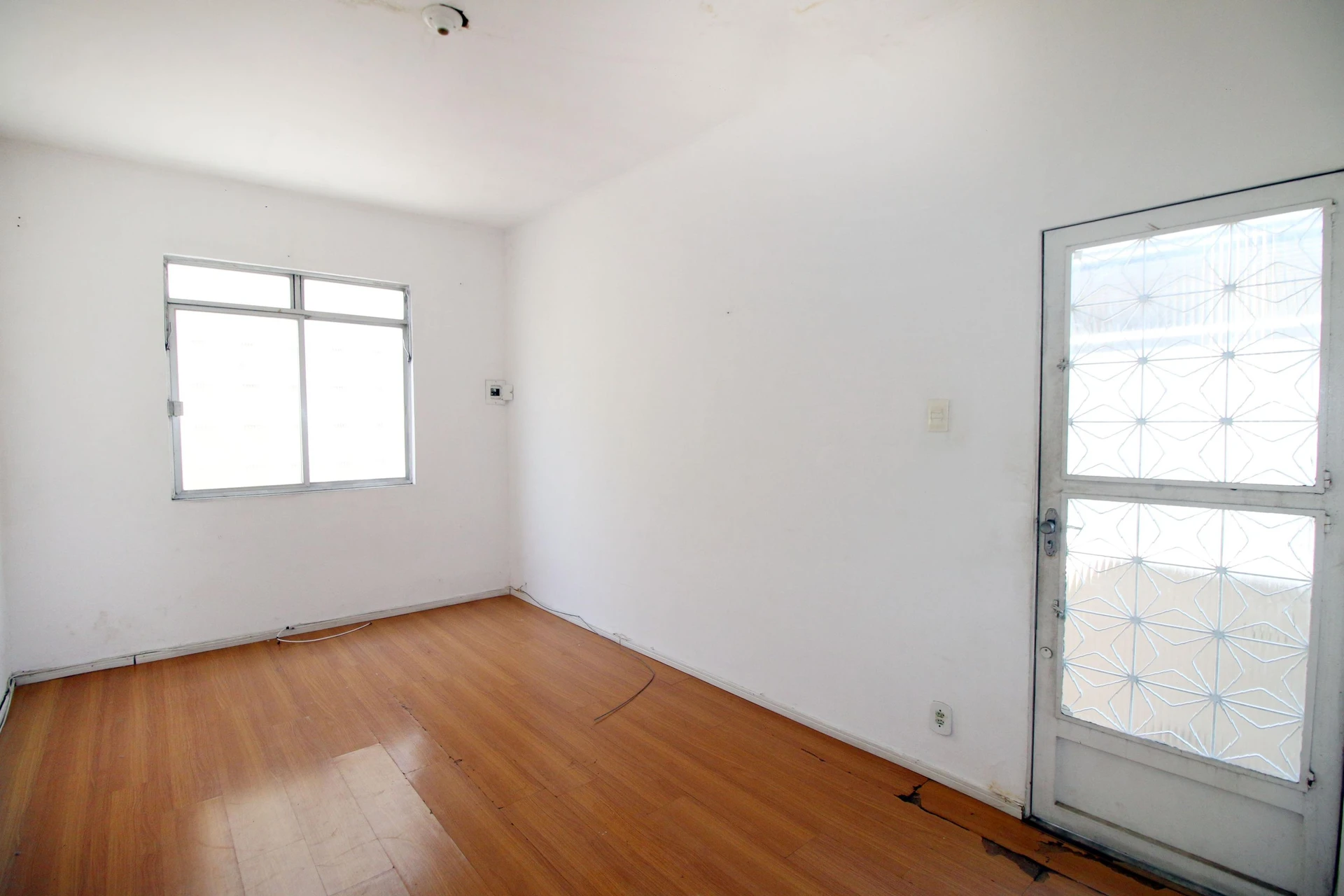 Apartment, 30 m², with wood or laminate floors — photo 14