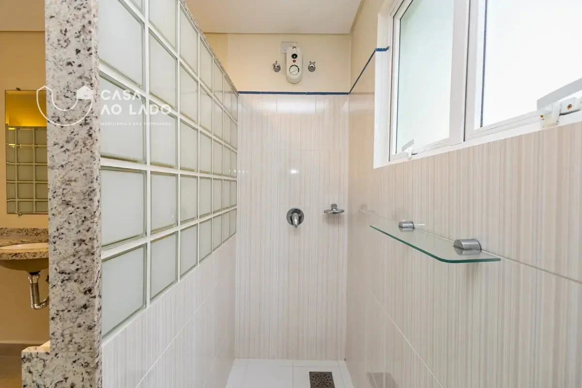 Lavadora y 4 dormitorios: casa de 431 m² — photo 13