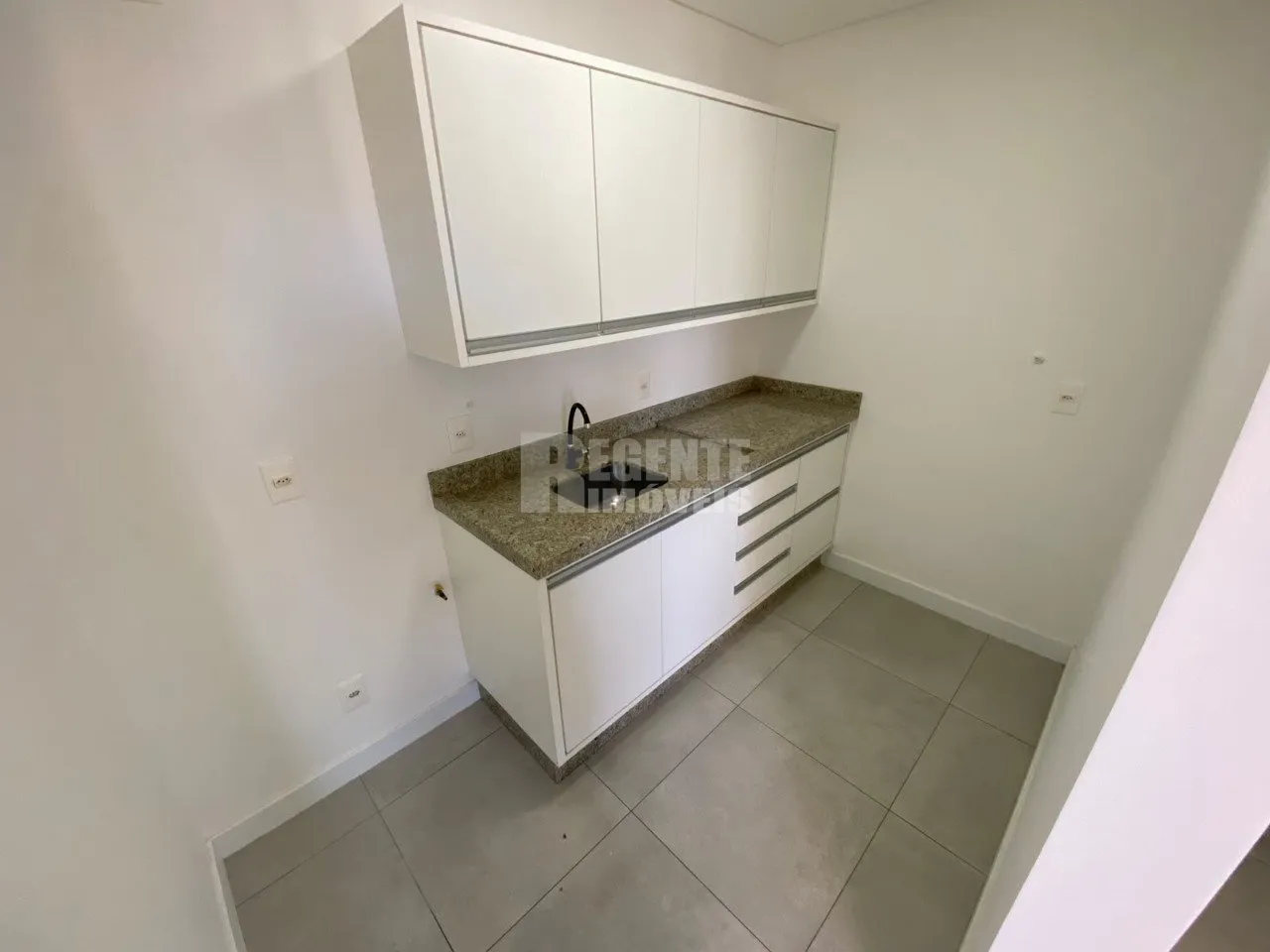 One-bedroom apartment with a private BBQ in Florianópolis