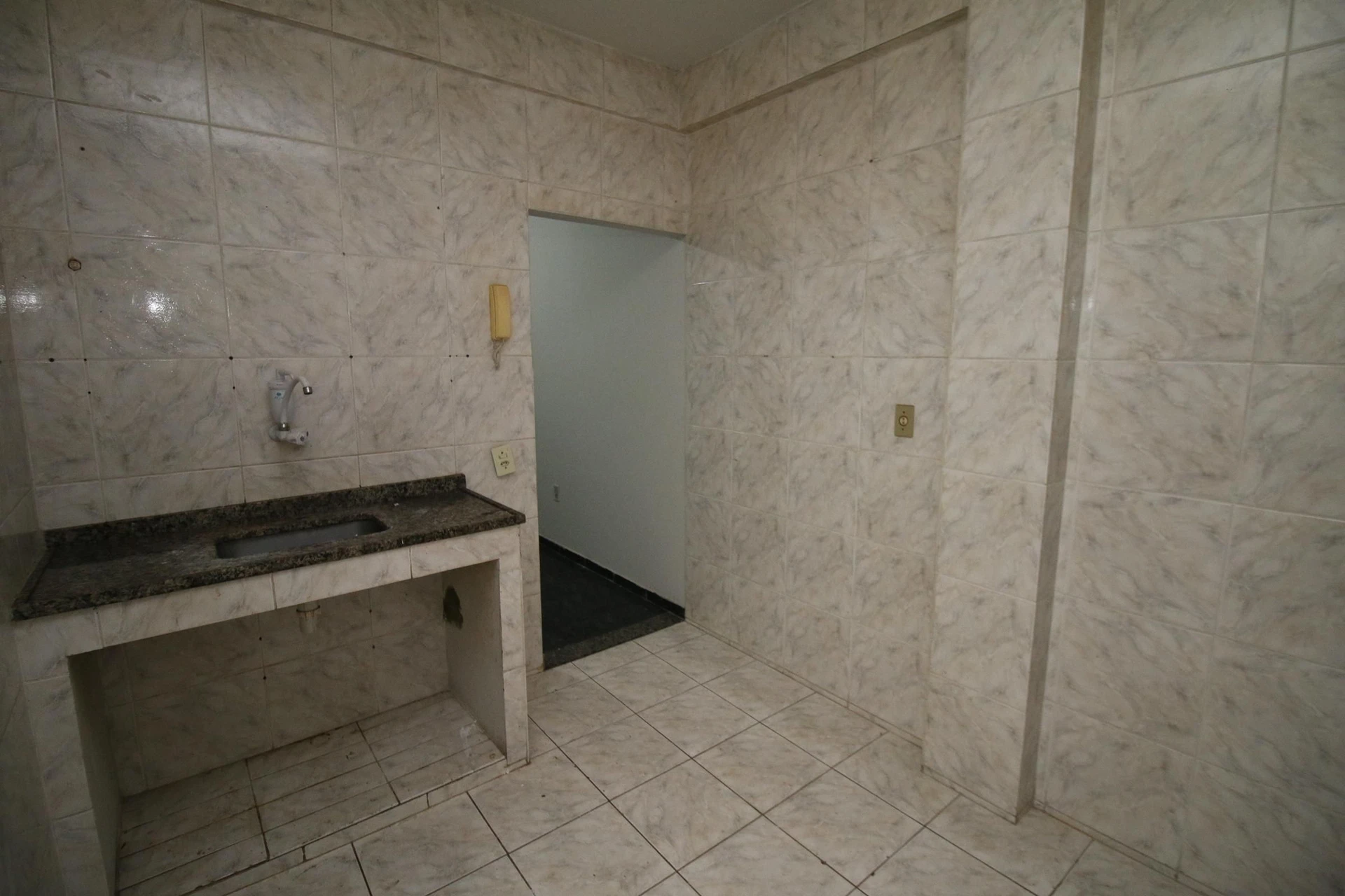 Rental apartment with 1 bedroom and no parking — photo 16