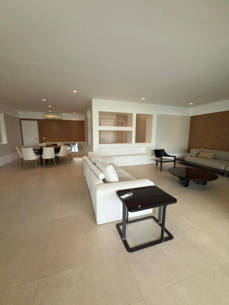 294 m² apartment with 4 suites and an open-plan kitchen — photo 13