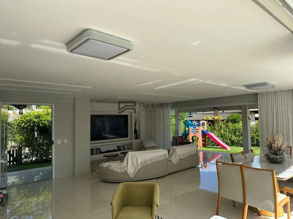 290 m² furnished house with 5 en-suites and 3 parking spaces — photo 4