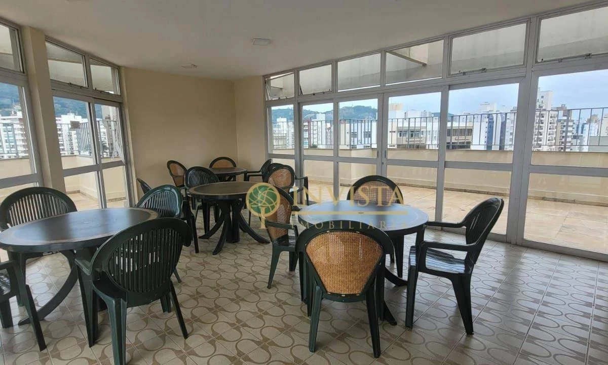 Apartamento semimobiliado com 4 quartos e 327 m² — photo 30