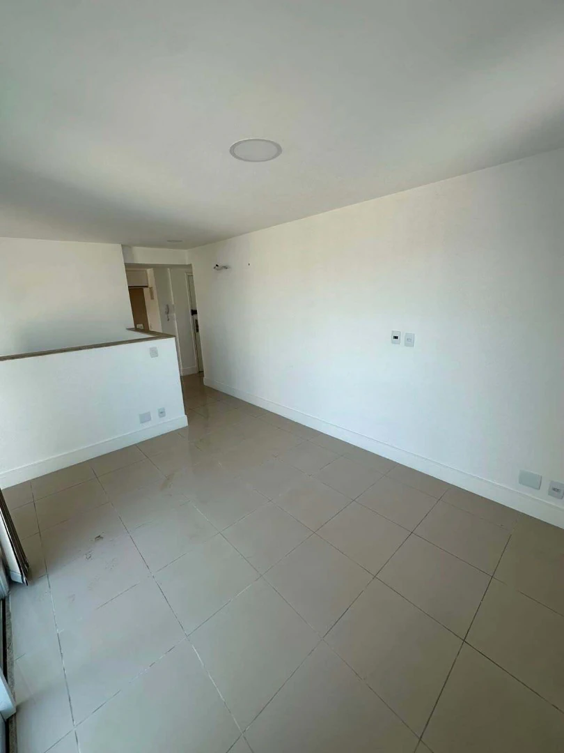 4-bedroom apartment with a balcony, 900 m² total area — photo 12