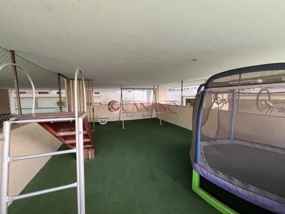 Duplex penthouse with 2 bedrooms and 2 bathrooms — photo 29