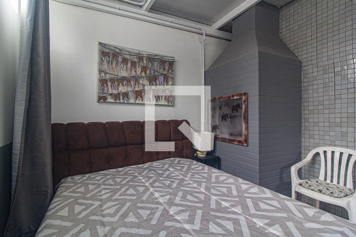 Furnished studio, 60 m², with a glass-enclosed balcony — photo 15