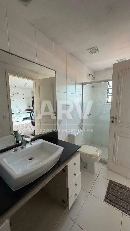 Apartamento mobiliado com 4 quartos e 5 banheiros — photo 26