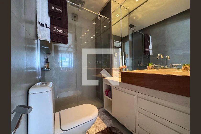 Furnished 3-bedroom apartment with 200 m² — photo 50
