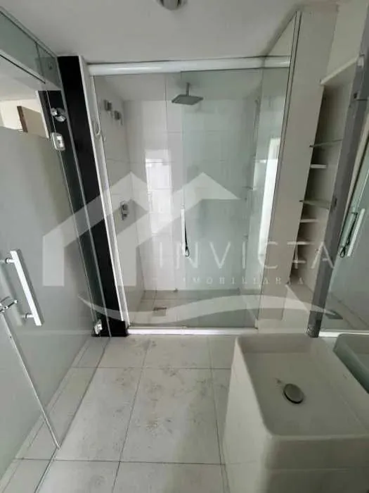 Residential apartment with 3 bedrooms and enclosed balcony — photo 6