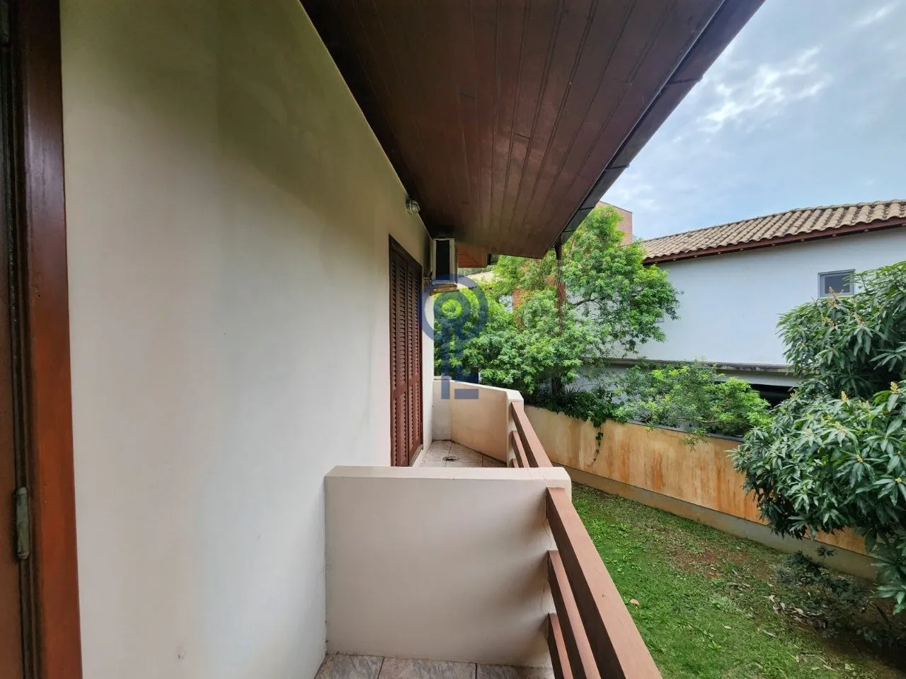 Condo house with 4 bedrooms and a private garden — photo 27