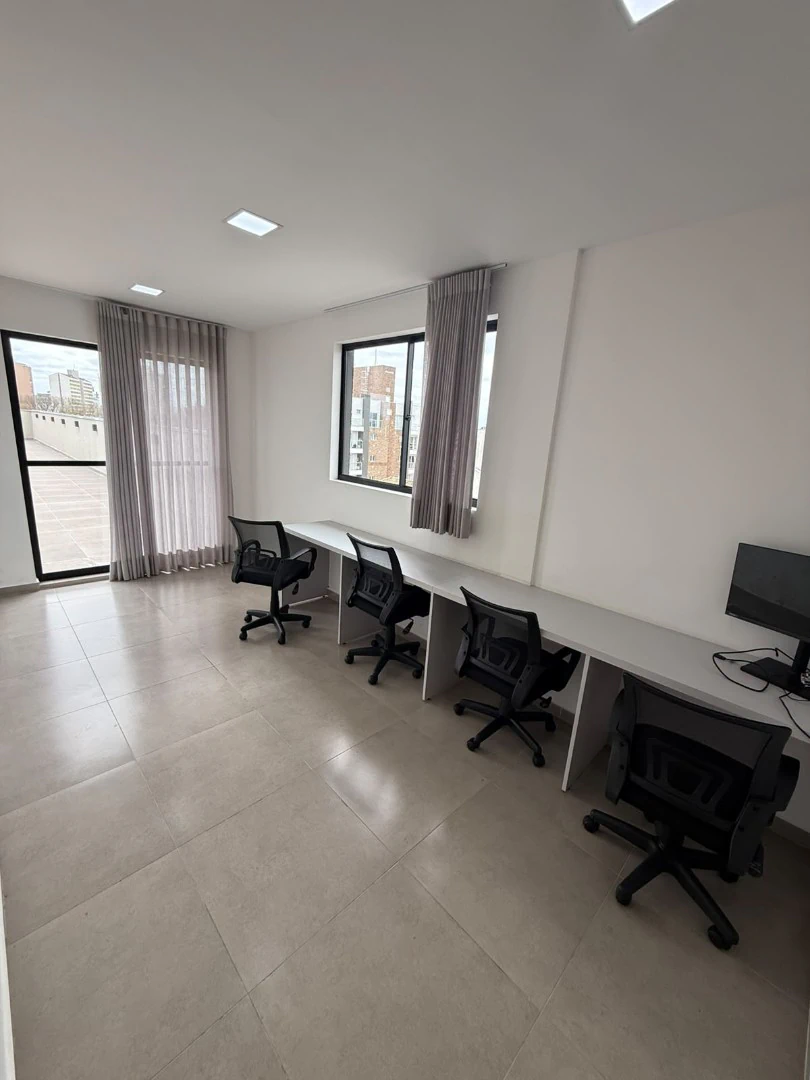 Furnished 1-bedroom apartment with 26.9 m² and parking — photo 15