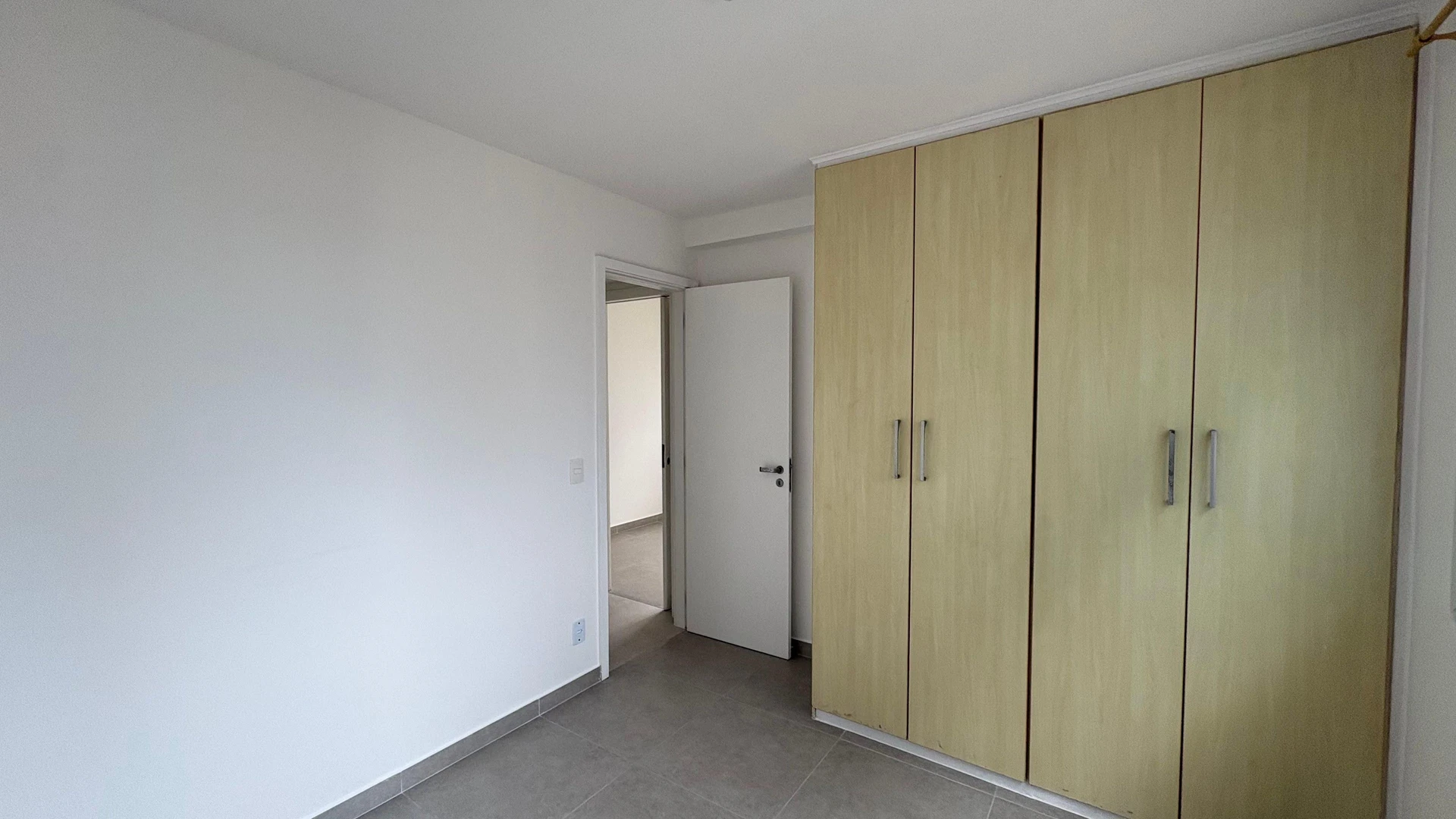 Floor-to-ceiling windows in a 3-bedroom apartment, 105 m² — photo 3