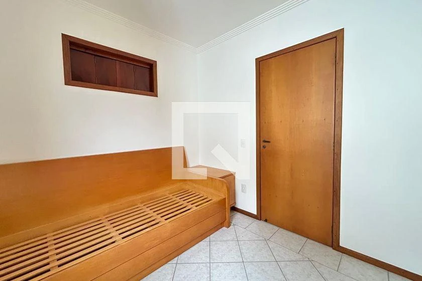 5-bedroom apartment with a bathtub in Florianópolis — photo 23